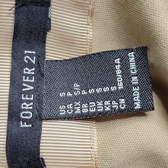 FOREVER 21 Beaded and Sequined Mini Skirt‎ Small - Picture 6 of 6